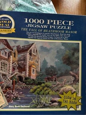 The fall of heathmoor manor 1000 piece jigsaw puzzle